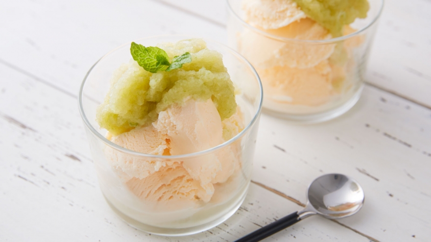 バニラアイス セルリーりんごソース