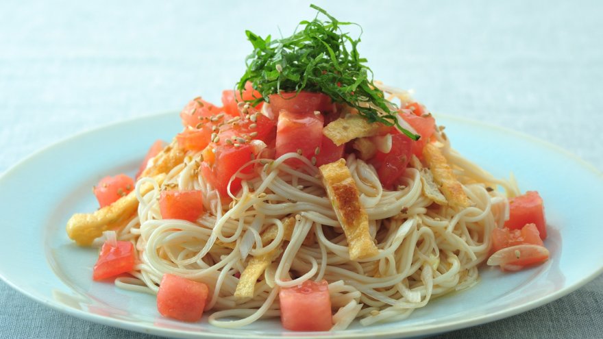 カリカリお揚げとトマトのそうめん