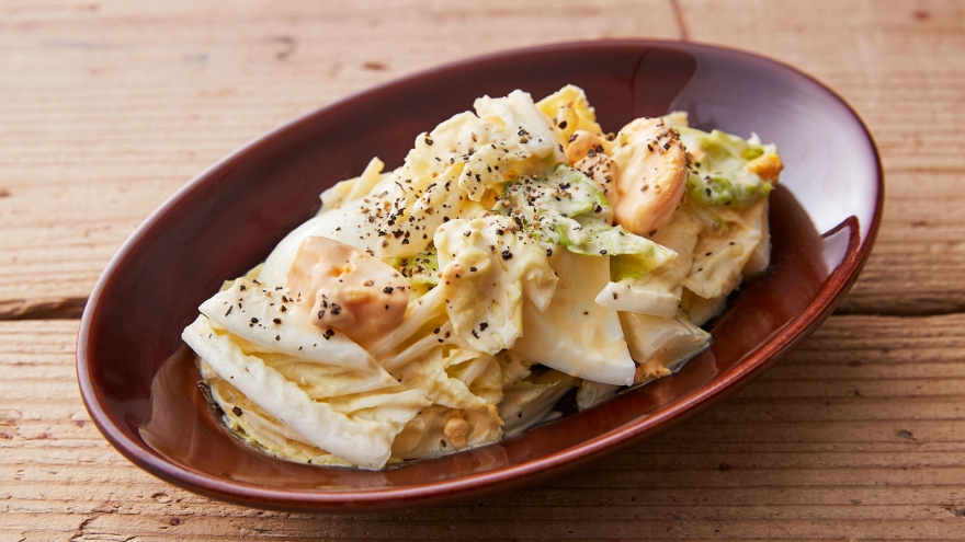 白菜とゆで卵のクリームサラダ