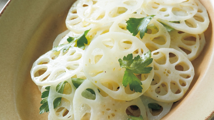 れんこんの炒めサラダ