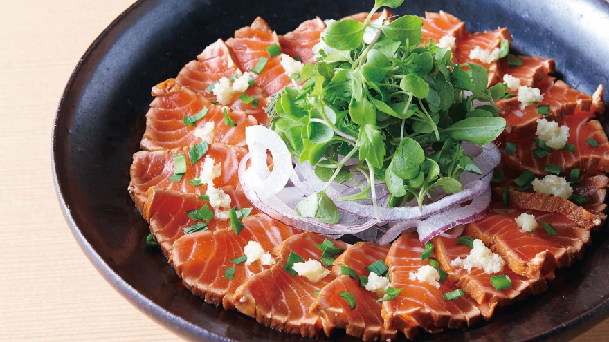 サーモンの漬けサラダ