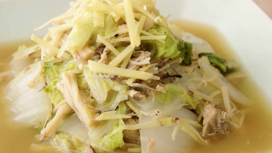 白菜とさば缶の煮物