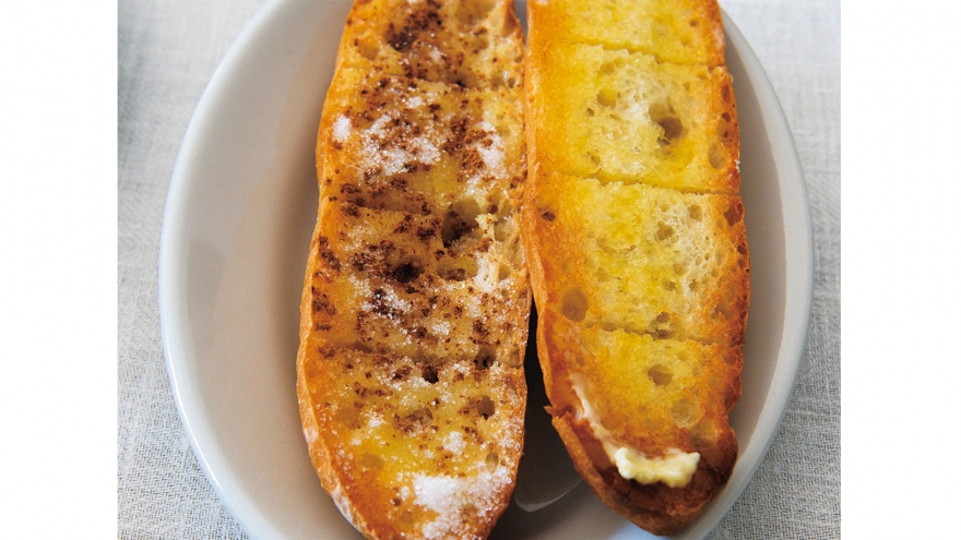 シナモントースト＆ガーリックトースト