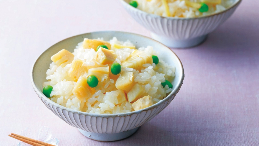 たけのこと帆立ての炊き込みご飯
