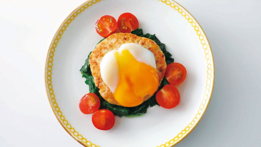 豆腐のつくねバーグ 温玉のせ