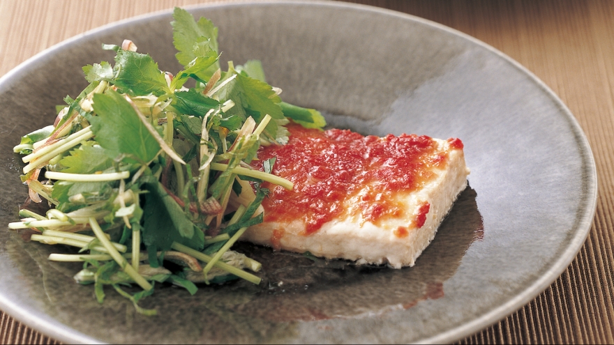 梅肉かじきの香味野菜添え