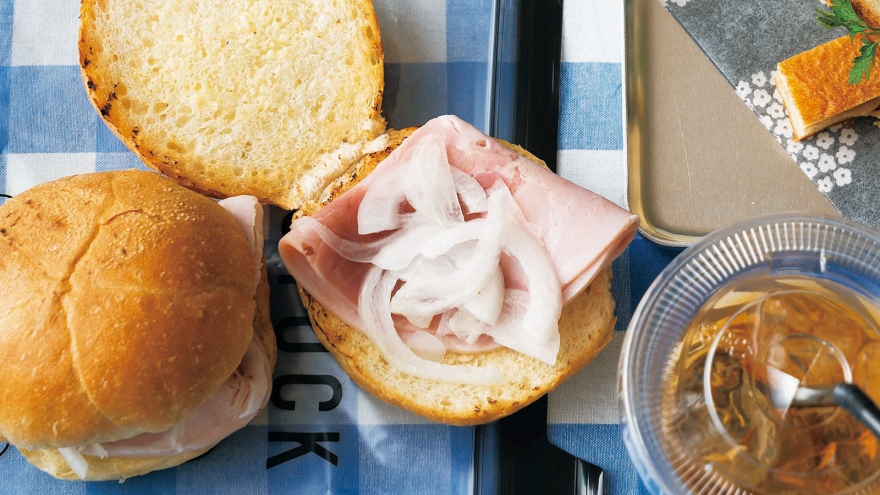 ハムたまねぎサンド