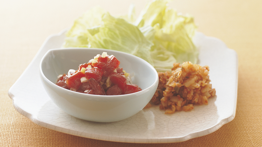 まぐろとキムチのレタス包み