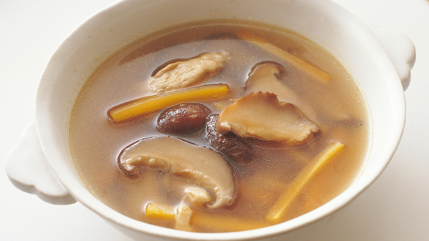 しいたけと鶏肉のスープ