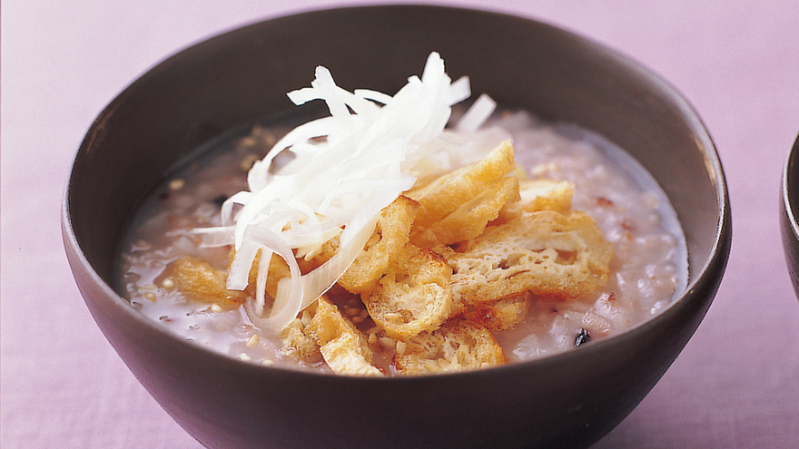 焼き油揚げ入り雑穀がゆ