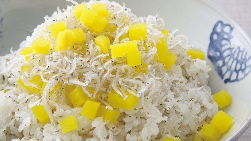 じゃことたくあんのちらしずし