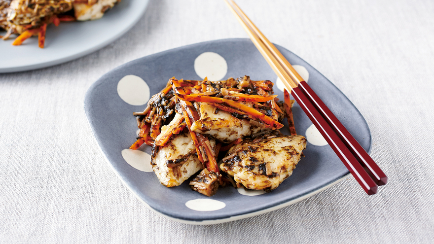 鶏肉の真っ黒だれ炒め