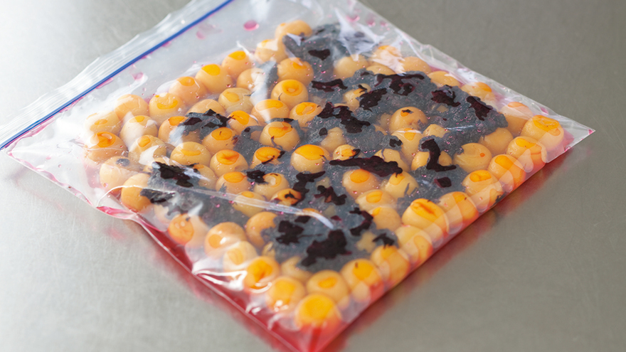 道具いらずの梅干し-赤じそ漬け