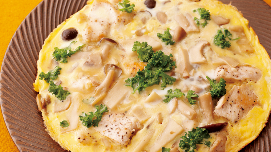 きのこと鶏肉のオムレツ