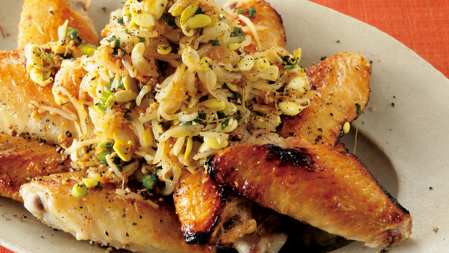 鶏手羽のもやしヤンニョムかけ