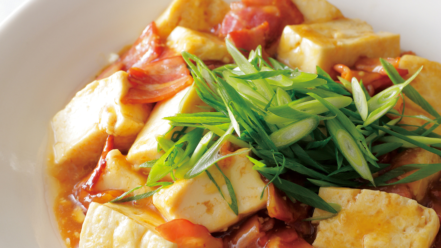 たっぷりベーコンの豆腐炒め