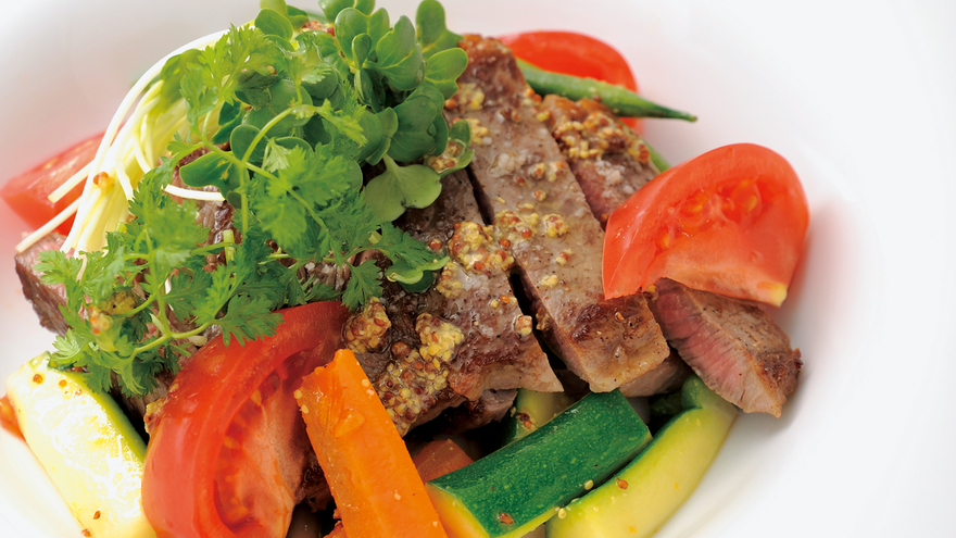 牛ステーキのサラダ マスタード風味