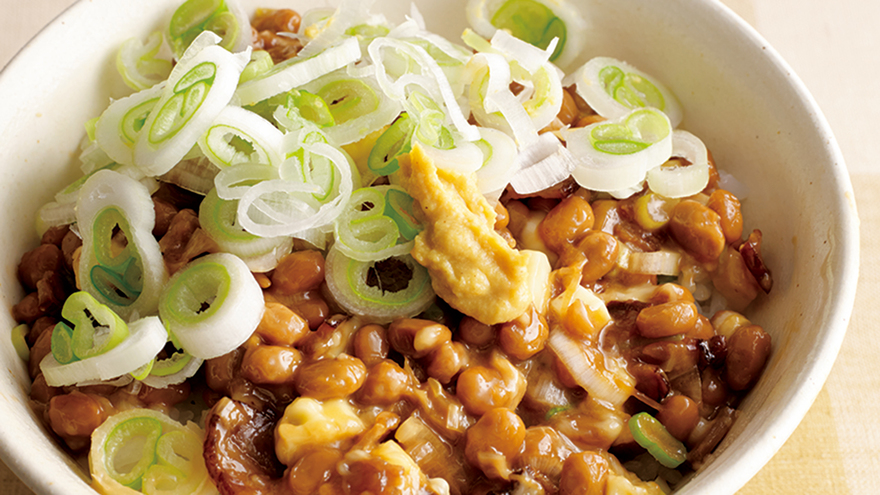 納豆ベーコンチーズ丼