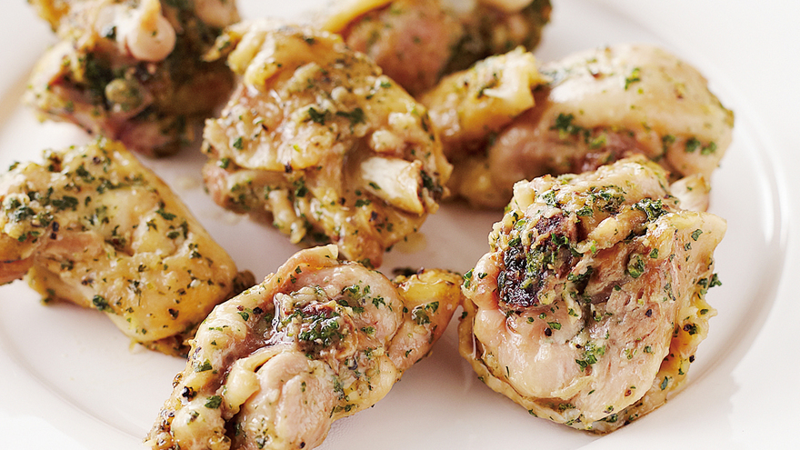 骨付きチキンのハーブ焼き