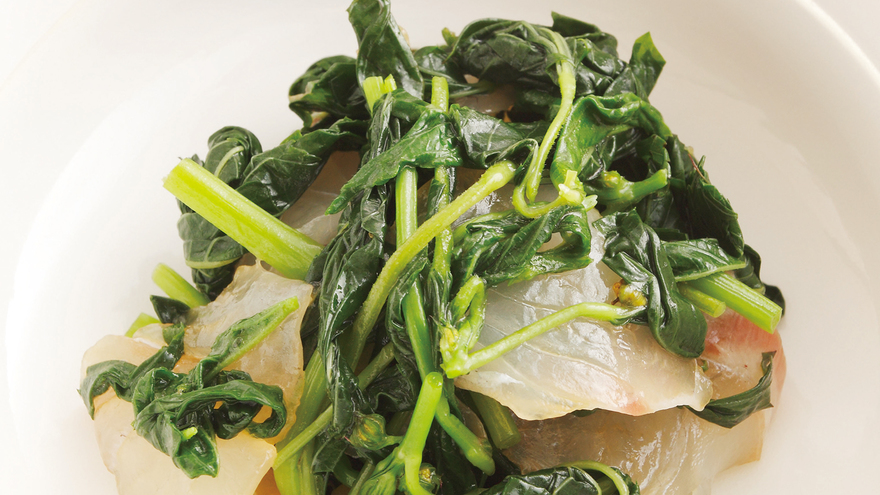 モロヘイヤと刺身のあえ物