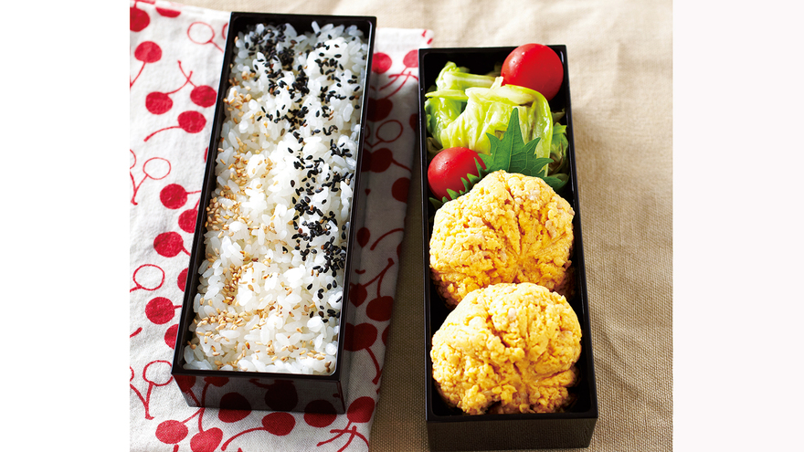 ひき肉いり卵の茶きん弁当