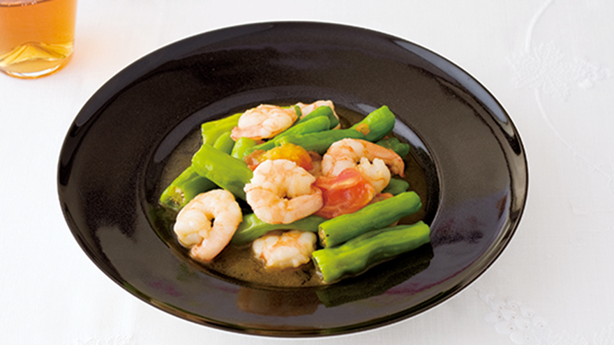 えびとトマトの塩炒め