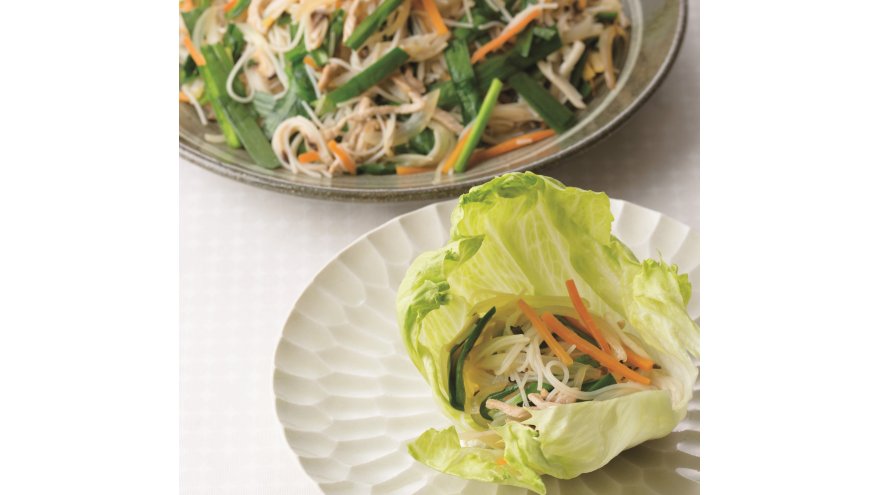 焼きビーフンのレタス包み