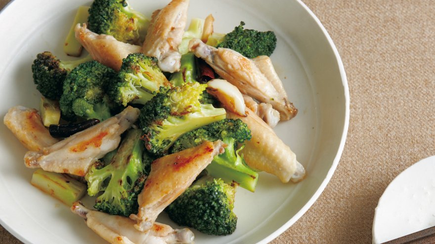 ブロッコリーと鶏手羽先の中華風