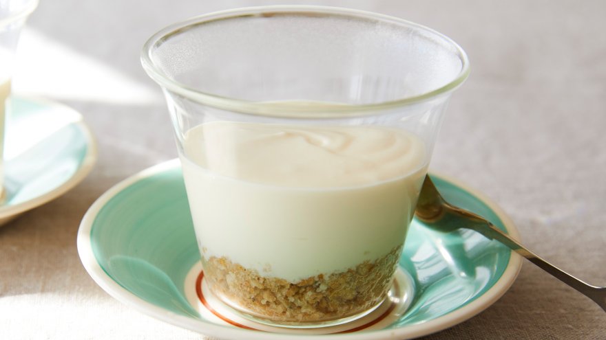 乾パンボトムのチーズケーキ