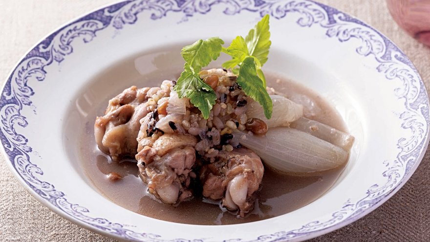 鶏手羽と雑穀のスープ