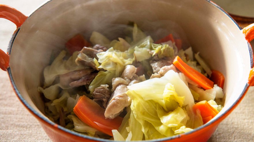 春キャベツと鶏肉のお酢蒸し