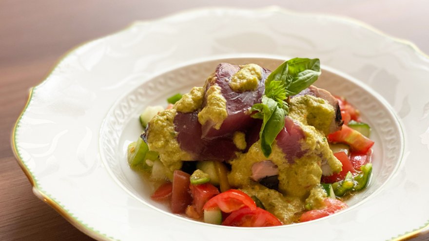 かつおのサラダ仕立て ガスパチョ風ソース