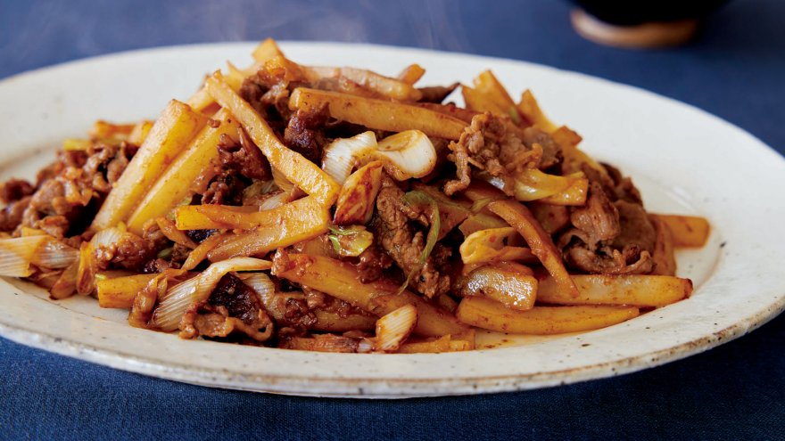 細切りれんこんと牛肉のピリ辛炒め