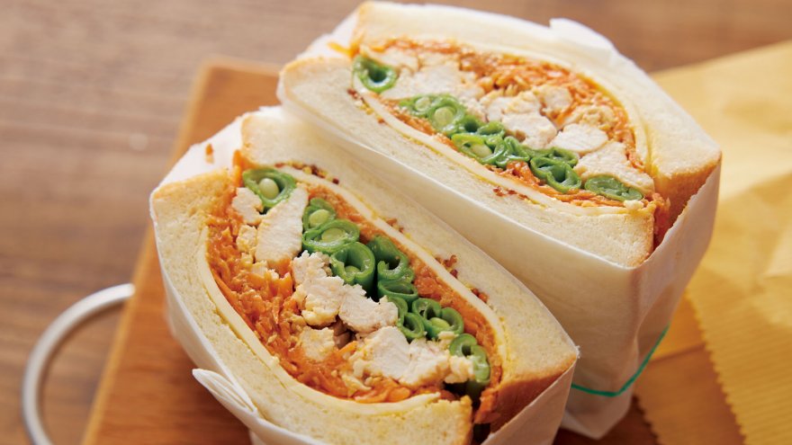 サラダチキンサンド