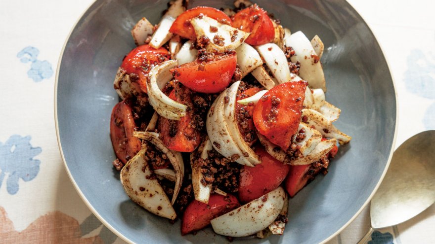 スパイシーそぼろのサラダ