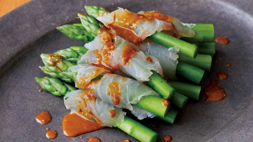 アスパラの刺身巻き