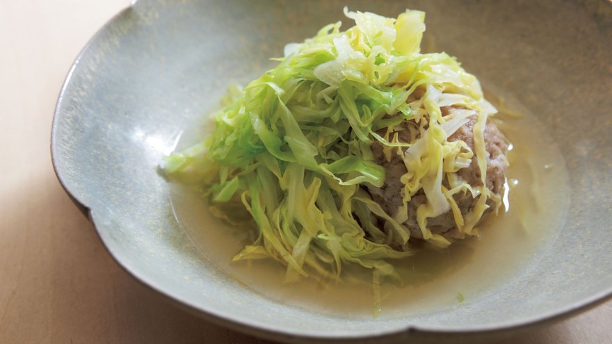 春キャベツと肉だんごの煮物