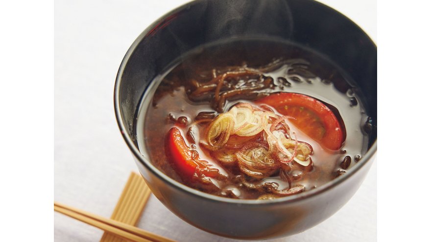 トマトともずくのみそ汁