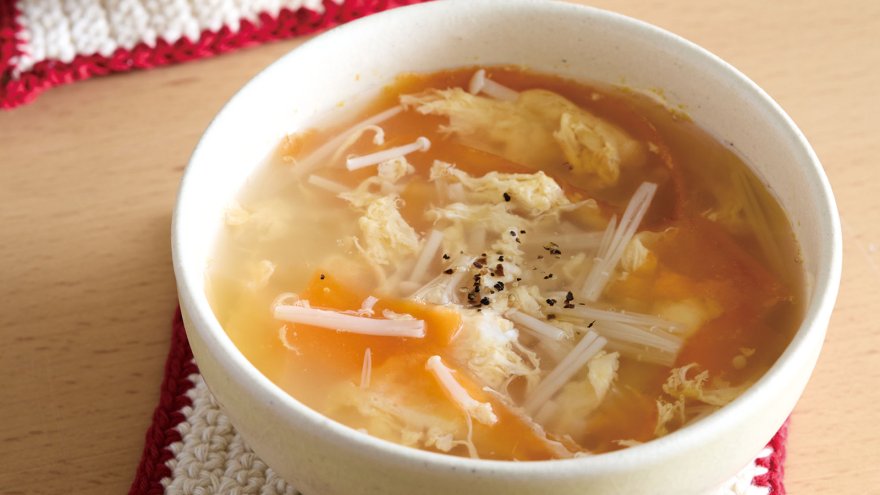 ピーラーにんじんと卵のスープ