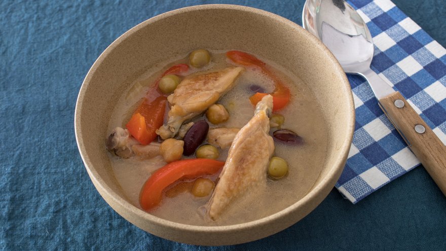 豆と鶏スペアリブのココナツミルクシチュー