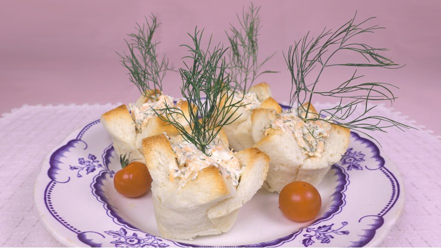 パンの耳なしカップパテ