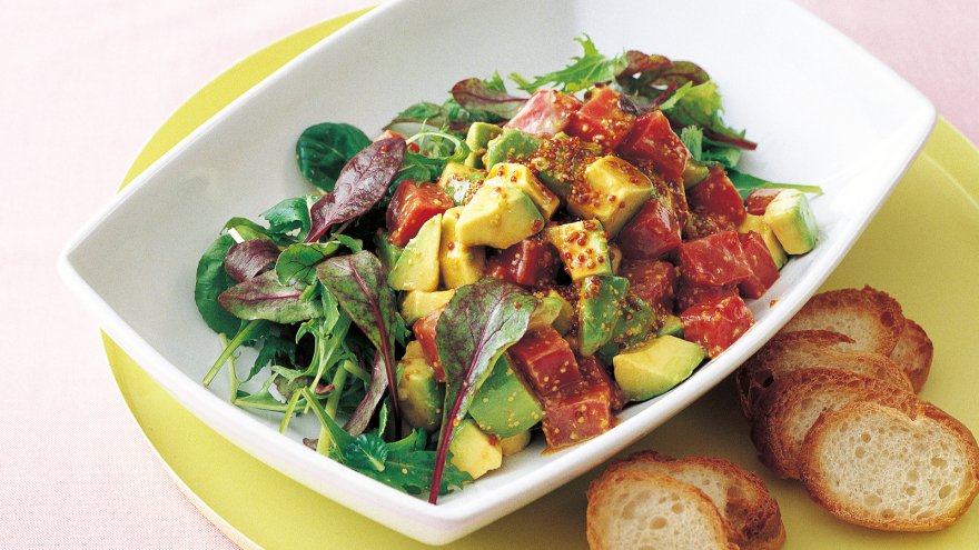 まぐろとアボカドのマスタードドレッシング