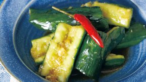 たたききゅうりのしょうゆ漬け