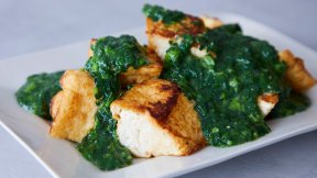 厚揚げのモロヘイヤソースがけ