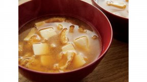 豆腐と油揚げのみそ汁