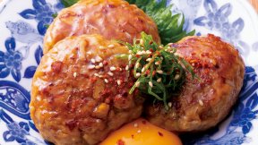 ふんわり鶏つくね 卵黄添え