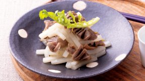 砂肝と夏大根のゆずこしょう炒め