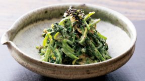 春菊とほうれんそうのごまマヨおかかあえ