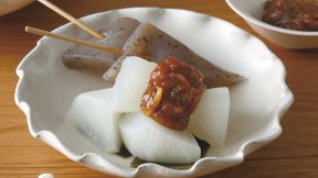 ゴロゴロ大根のふろふき 柚子みそがけ