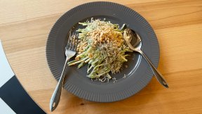 アスパラのせん切りサラダ